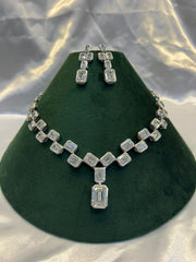 Elora Emerald Necklace Set